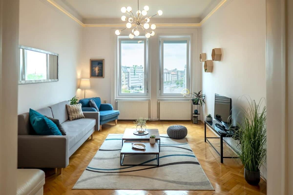 Chic Central Flat With River View Budapeszt Zewnętrze zdjęcie