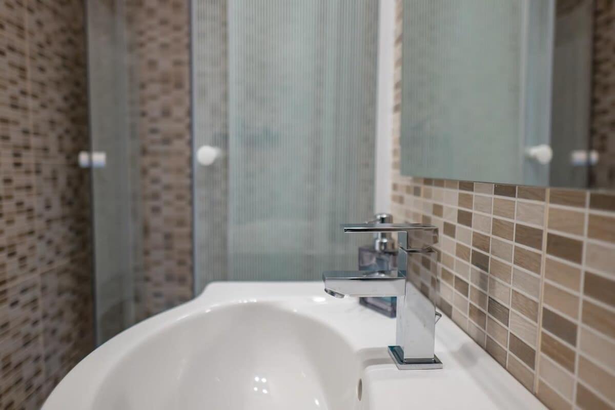 Chic Central Flat With River View Budapeszt Zewnętrze zdjęcie