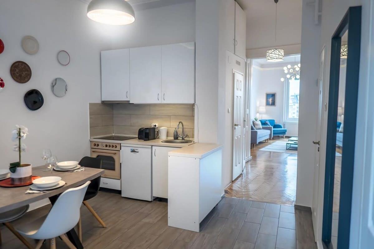 Chic Central Flat With River View Budapeszt Zewnętrze zdjęcie