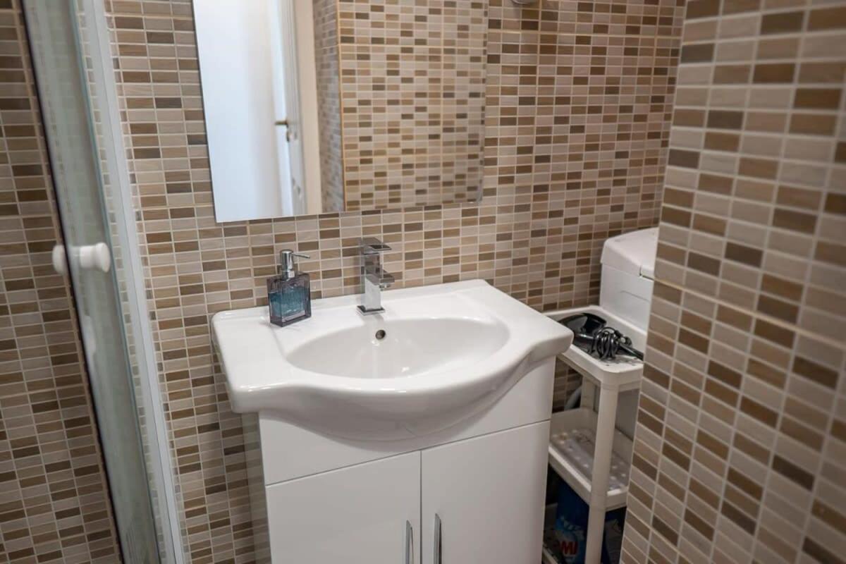 Chic Central Flat With River View Budapeszt Zewnętrze zdjęcie